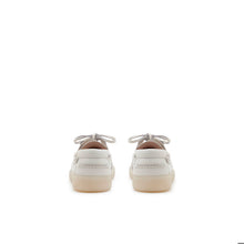 Load image into Gallery viewer, Mocassino Margot white Valentino by Mario Valentino, elegante e raffinato in pelle di vitello con suola in gomma bassa.
