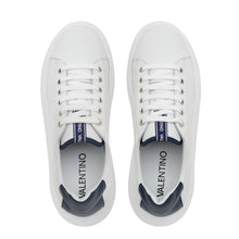 Load image into Gallery viewer, Sneaker VALENTINO Rey White/Blu in pelle di vitello bianca con logo silver e suola spessa