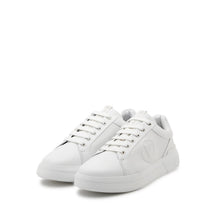 Carica l'immagine nel visualizzatore di Gallery, Sneaker VALENTINO Rey VLogo in nappa bianca con suola bombata e tag in tessuto con logo