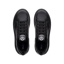 Load image into Gallery viewer, Interno della Sneaker Valentino Jump Black con linguetta imbottita e comfort Made in Italy
