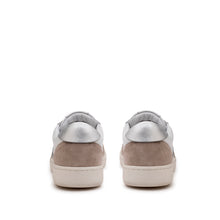 Load image into Gallery viewer, Retro Sneaker Valentino Margot Bianco e Argento con tallone metallizzato
