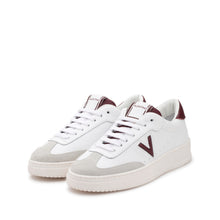Load image into Gallery viewer, Sneaker Valentino Mars White Bordeaux in pelle bianca con dettagli bordeaux e logo laterale, design moderno