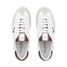 Load image into Gallery viewer, Interno e linguetta della Sneaker Valentino Mars White Bordeaux, comfort e finiture di alta qualità Made in Italy