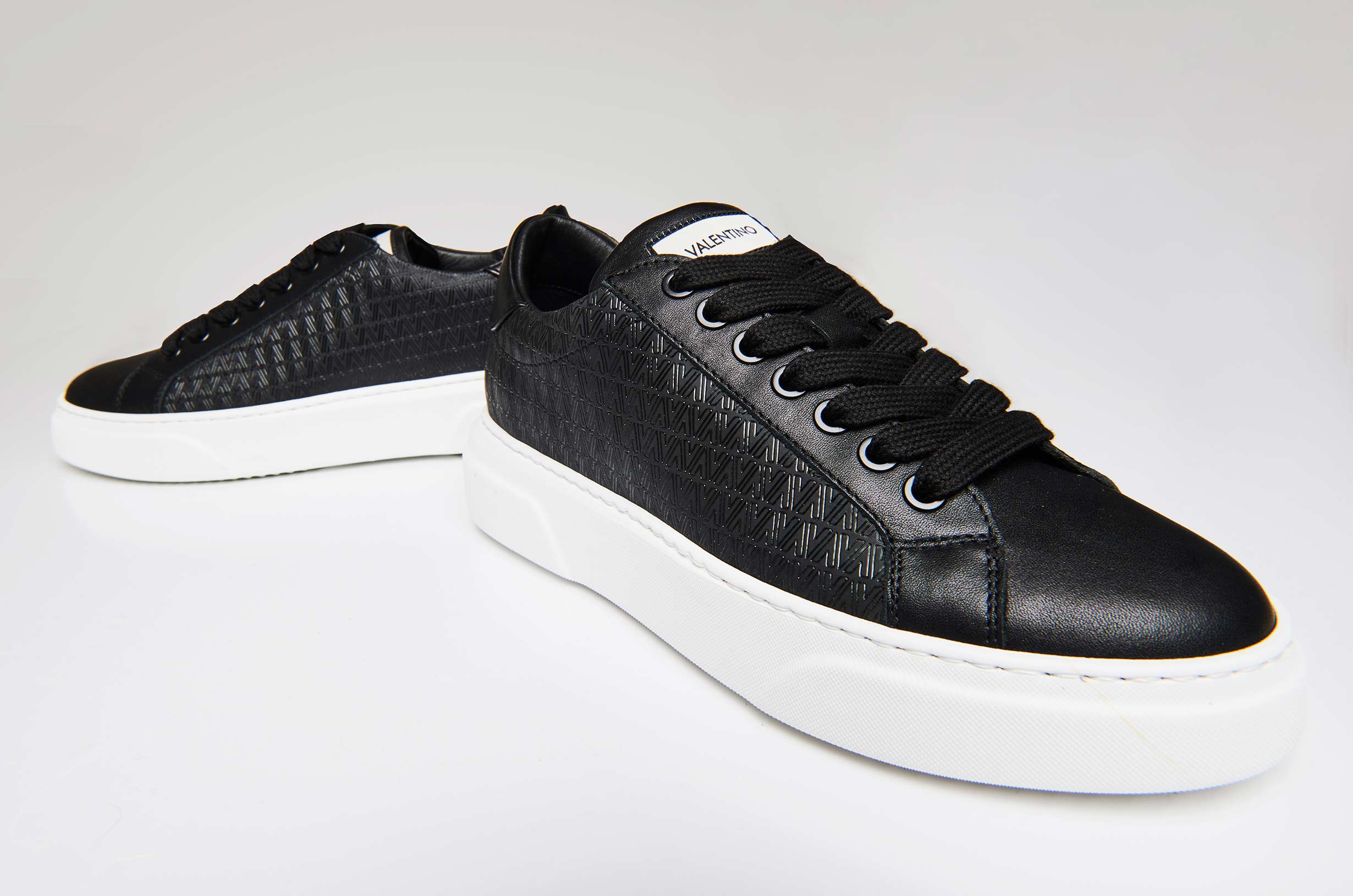 Logomania – Valentino by Mario Valentino