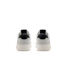 Carica l'immagine nel visualizzatore di Gallery, VALENTINO Sneaker Saturno White/Black - vista posteriore