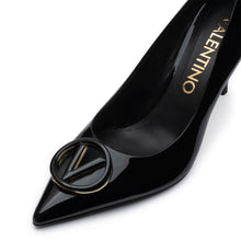 Carica l'immagine nel visualizzatore di Gallery, VALENTINO Décolleté V-Logo Black - Valentino by Mario Valentino