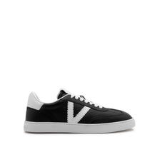 Load image into Gallery viewer, VALENTINO Sneaker Baja Black V-Detail - vista profilo con focus su logo V iconica