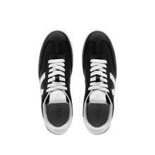 Load image into Gallery viewer, VALENTINO Sneaker Baja Black V-Detail - vista dall'alto con focus sulla linea della scarpa e i dettagli bianchi