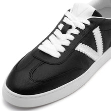 Load image into Gallery viewer, VALENTINO Sneaker Baja Black V-Detail - vista della suola