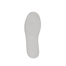 Load image into Gallery viewer, VALENTINO Sneaker Baja Black V-Detail - vista della punta con focus sulla forma e sui dettagli banchi e V logo