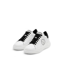 Carica l&#39;immagine nel visualizzatore di Gallery, VALENTINO Sneaker STUNNY White/Black Vlogo