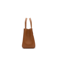 Carica l'immagine nel visualizzatore di Gallery, VALENTINO hand bag Taylor mini Cuoio, vista laterale con focus su profondità della borsa.