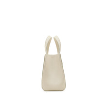 Carica l'immagine nel visualizzatore di Gallery, VALENTINO hand bag Taylor mini Off White - vista laterale con focus su profondità della borsa.
