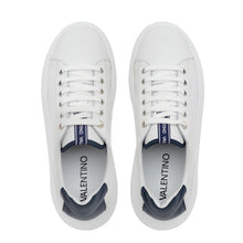 Carica l'immagine nel visualizzatore di Gallery, Sneaker VALENTINO Rey White/Blu in pelle di vitello bianca con logo silver e suola spessa
