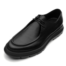 Carica l'immagine nel visualizzatore di Gallery, Polacchino Valentino Flat Black in pelle di vitello con suola in gomma e design essenziale Made in Italy