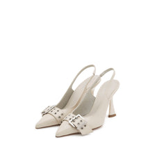 Load image into Gallery viewer, Slingback Valentino Borchie Metalliche off white– Scarpa in nappa off white con borchie metalliche e tacco midi.