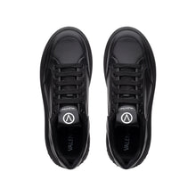 Load image into Gallery viewer, Interno della Sneaker Valentino Jump Black con linguetta imbottita e comfort Made in Italy