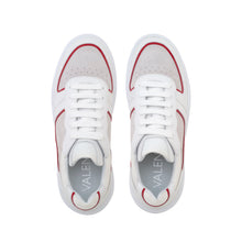 Load image into Gallery viewer, VALENTINO Sneaker Rey Chunky white/Multi -  vista dall'alto con focus sulla linea scarpa e i dettagli colorati a contrasto
