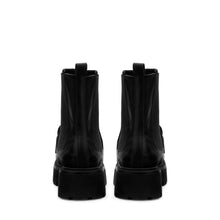 Load image into Gallery viewer, VALENTINO Chelsea Boots black