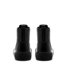 Load image into Gallery viewer, sneakers alta Valentino Aron Total Black in pelle nera uomo, design italiano elegante e moderno
