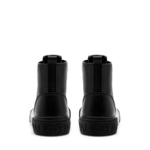Carica l&#39;immagine nel visualizzatore di Gallery, stivaletto Valentino Aron Total Black in pelle nera uomo, design italiano elegante e moderno
